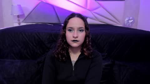 AnnyT online show from February 2, 2025, 8:51 pm