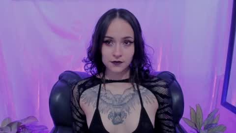 AnnyT online show from April 18, 2026, 10:08 am