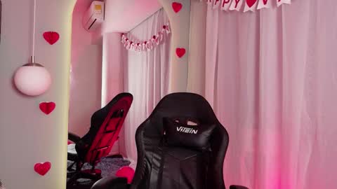 Anny  online show from February 15, 2026, 8:46 am