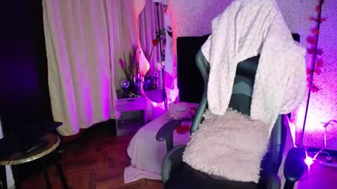 antia_x online show from November 5, 2025, 8:53 pm