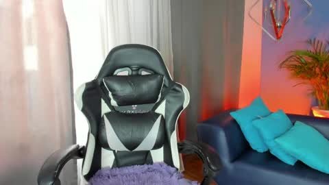 Snapshot of anto_thompson chatting on April 24, 2026, 8:44 pm Antonella online show from April 24, 2026, 8:44 pm