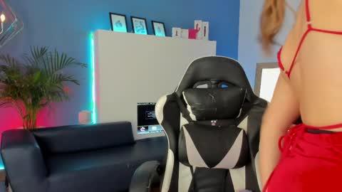 Snapshot of anto_thompson chatting on May 27, 2026, 7:22 pm Antonella online show from May 27, 2026, 7:22 pm