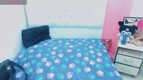 Snapshot of antonela_xx3 chatting on March 4, 2026, 10:27 pm antonela_xx3 online show from March 4, 2026, 10:27 pm