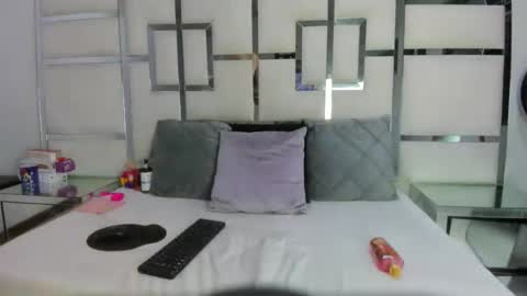Snapshot of antonelablaze chatting on April 27, 2026, 3:26 am AntonelaBlaze online show from April 27, 2026, 3:26 am