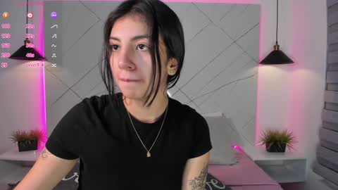 Snapshot of antonella__rouse chatting on December 16, 2024, 4:45 am Antonella online show from December 16, 2024, 4:45 am