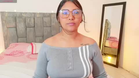 Snapshot of antonella_hot_x chatting on May 27, 2026, 10:51 pm Antonella online show from May 27, 2026, 10:51 pm