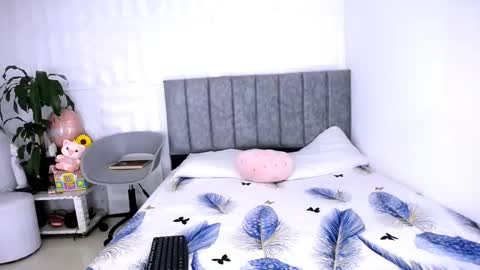 antonella online show from February 4, 2025, 1:23 am