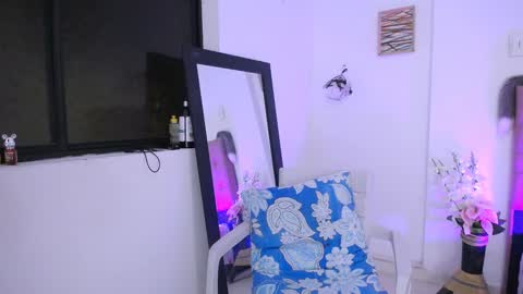 antonella online show from September 15, 2025, 5:18 am