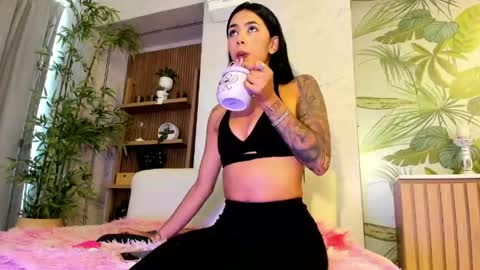 Snapshot of antonella_rossi24 chatting on April 30, 2026, 8:04 pm Antonella Rossi online show from April 30, 2026, 8:04 pm