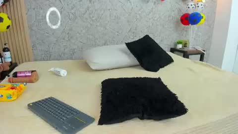 Snapshot of antonella_west chatting on July 3, 2026, 9:10 pm Anto online show from July 3, 2026, 9:10 pm