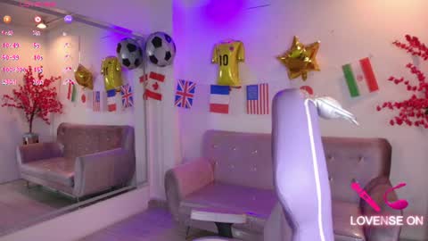 Snapshot of antonella_wiild chatting on July 8, 2026, 3:44 am Antonella online show from July 8, 2026, 3:44 am