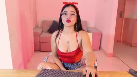 Snapshot of antonellabons chatting on July 4, 2026, 12:06 am Antonella online show from July 4, 2026, 12:06 am