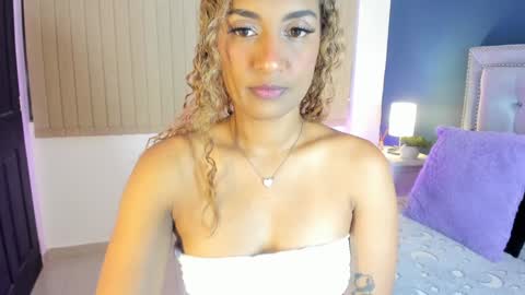 Snapshot of antonellaparker chatting on December 10, 2024, 2:50 pm Sarah online show from December 10, 2024, 2:50 pm