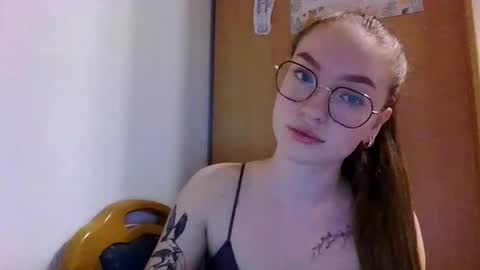 Snapshot of antonina25440 chatting on October 29, 2025, 8:32 pm antonina25440 online show from October 29, 2025, 8:32 pm