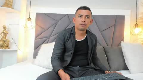 Antonio online show from May 2, 2026, 5:51 pm