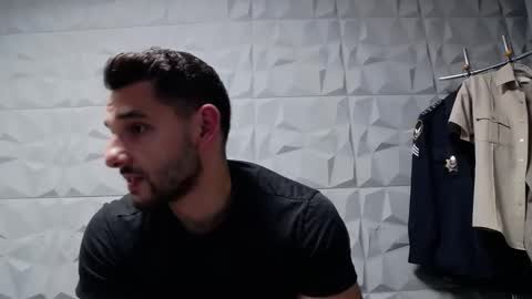 HI My name is Antonio online show from September 10, 2025, 7:03 pm