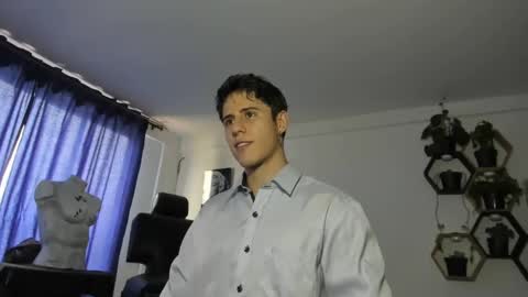 antonnello_ online show from March 4, 2025, 8:05 pm