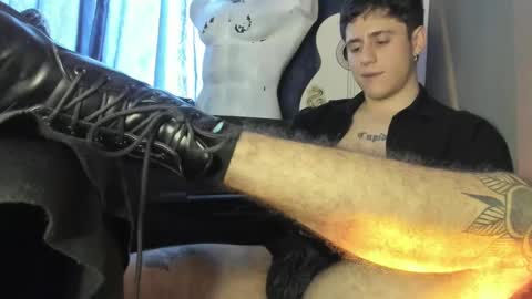 antonnello_ online show from September 12, 2025, 5:46 pm