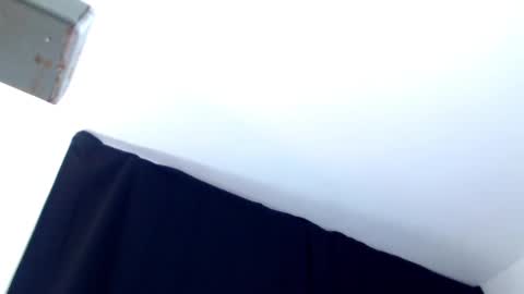 Instagram miguelangel1802  online show from September 15, 2025, 5:24 pm