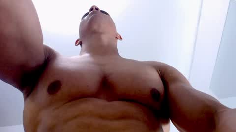 Snapshot of antonywebb94 chatting on April 14, 2026, 2:39 am Instagram miguelangel1802 online show from April 14, 2026, 2:39 am