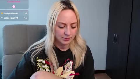 Snapshot of anttoniia chatting on December 11, 2024, 9:34 pm Antonia online show from December 11, 2024, 9:34 pm