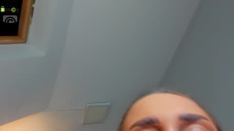 Anya online show from November 8, 2025, 1:22 pm