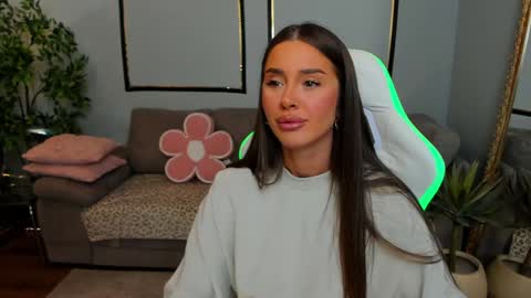 Anya online show from March 24, 2026, 12:43 pm