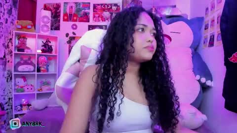 Any online show from September 30, 2025, 12:37 am