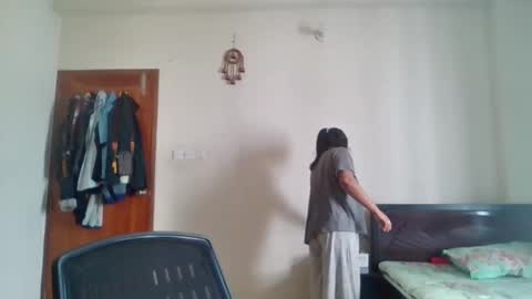 anydanyg online show from October 21, 2025, 6:14 am