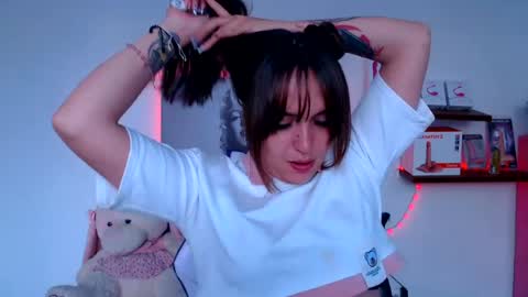 Snapshot of anyela_bubble19 chatting on July 10, 2026, 10:45 pm Anyela online show from July 10, 2026, 10:45 pm