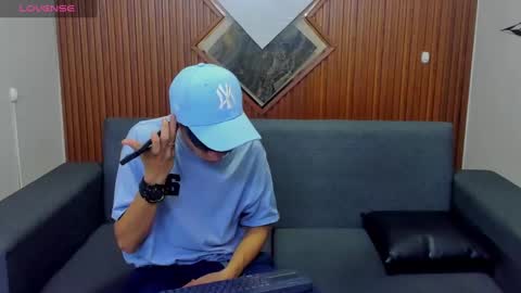 anyelo_sexyhot online show from February 6, 2025, 12:16 pm