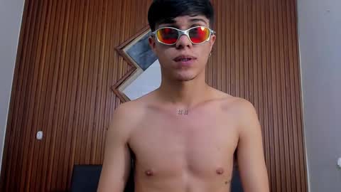 anyelo_sexyhot online show from February 9, 2025, 2:50 pm