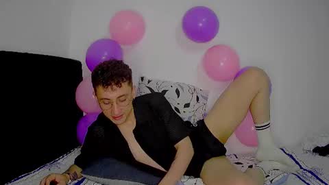 Snapshot of aogut17 chatting on June 22, 2026, 3:25 am aogut17 online show from June 22, 2026, 3:25 am