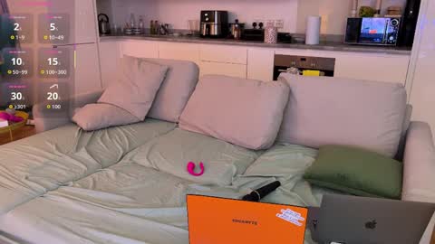 ap_couple online show from April 1, 2026, 11:57 pm