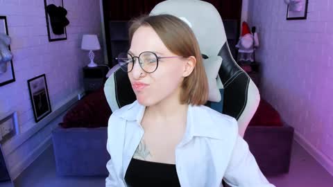 APHEX QUEEN online show from January 11, 2025, 1:22 pm