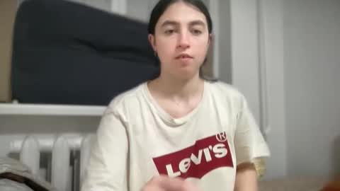 Snapshot of aphr0dite22 chatting on March 19, 2026, 7:18 pm aphr0dite22 online show from March 19, 2026, 7:18 pm