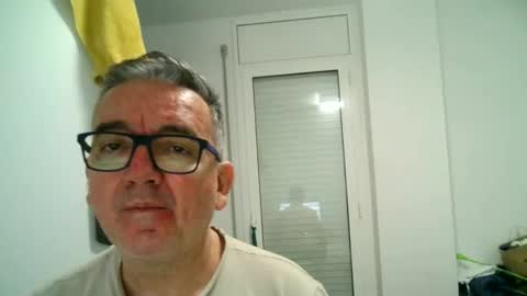 Snapshot of apixaba chatting on October 19, 2025, 9:48 pm furry bear online show from October 19, 2025, 9:48 pm