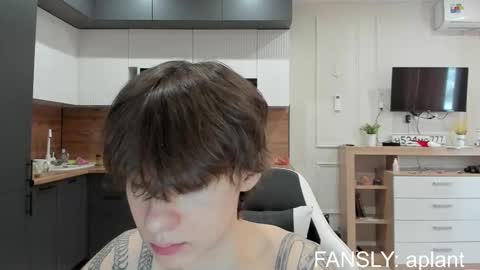 aplant_ online show from February 7, 2026, 11:14 am