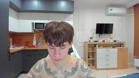 Snapshot of aplant_ chatting on March 9, 2026, 5:06 pm aplant_ online show from March 9, 2026, 5:06 pm