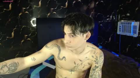 Snapshot of apolo01_ chatting on June 15, 2026, 9:39 pm Apolo online show from June 15, 2026, 9:39 pm