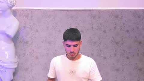 Snapshot of apolo_grayy chatting on February 9, 2026, 2:48 am Apolo Grayy online show from February 9, 2026, 2:48 am