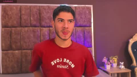 Snapshot of apolo_grayy chatting on February 19, 2026, 6:20 am Apolo Grayy online show from February 19, 2026, 6:20 am