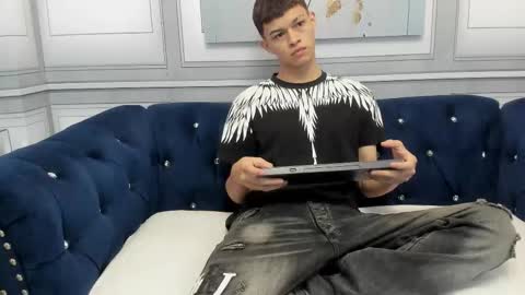 Snapshot of apolo_jonnes chatting on March 1, 2026, 2:57 am online show from March 1, 2026, 2:57 am