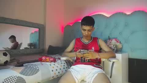 Snapshot of apolo_richards chatting on February 14, 2026, 8:38 pm Apolo Richards online show from February 14, 2026, 8:38 pm