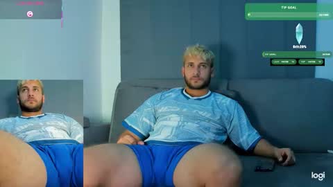 Snapshot of apolo_strange chatting on October 17, 2025, 11:07 pm apolo_strange online show from October 17, 2025, 11:07 pm