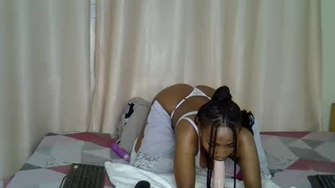 Apple queen online show from February 3, 2026, 1:04 am