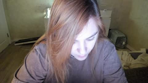 appleyummybuns online show from April 21, 2026, 4:41 am