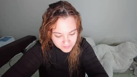 Snapshot of appleyummybuns chatting on June 8, 2026, 4:02 am appleyummybuns online show from June 8, 2026, 4:02 am