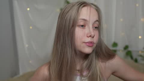 Snapshot of appr0ved chatting on January 10, 2025, 8:07 am REYNA my friend online show from January 10, 2025, 8:07 am