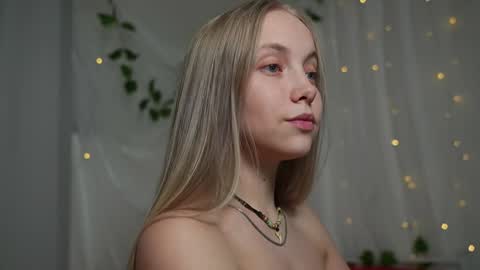 Snapshot of appr0ved chatting on January 14, 2025, 6:07 pm REYNA my friend online show from January 14, 2025, 6:07 pm